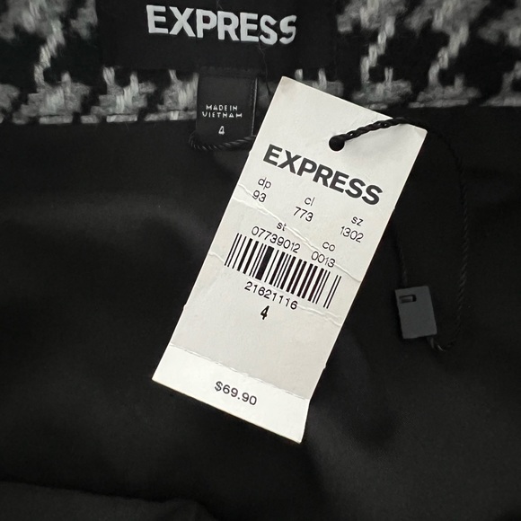 Express Mini Skirt - Picture 3 of 3